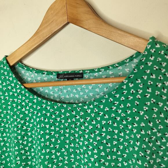 Adrianna Papell Top Floral Stretch Flutter Sleeve - Picture 6 of 8